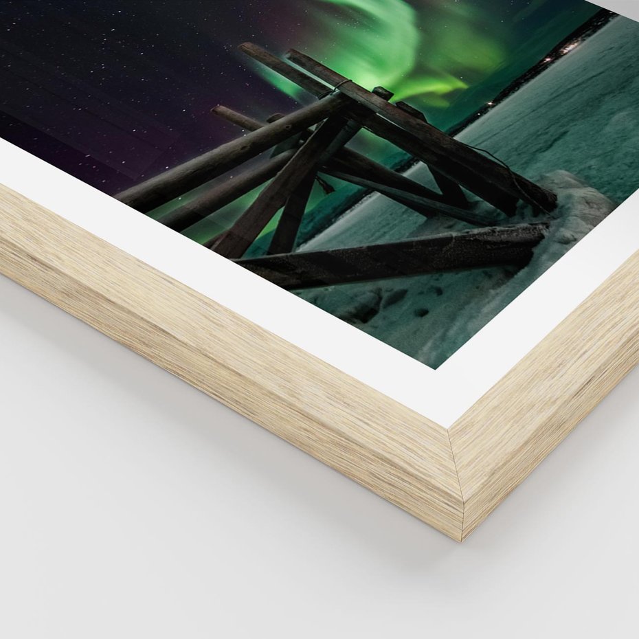 Plakat w ramie 30x40 - Zorza polarna w tajemniczej nocnej przestrzeni - zorza, polarna - rama drewno