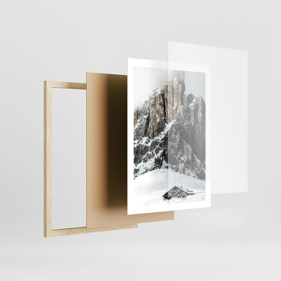 Plakat w ramie 50x70 - Górski Raj z Chatką - górskie szczyty, ośnieżone góry - rama drewno