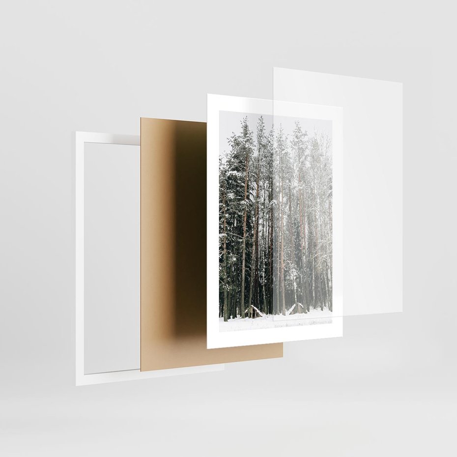 Plakat w ramie 30x40 - Sypiący Śnieg - las w zimie, drzewa pod śniegiem - rama biała