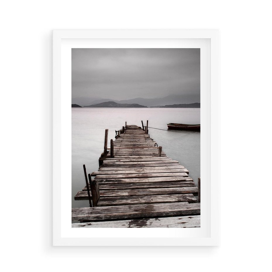 Plakat w ramie 50x70 - Spokój nad Jeziorem - pomost, jezioro - rama biała