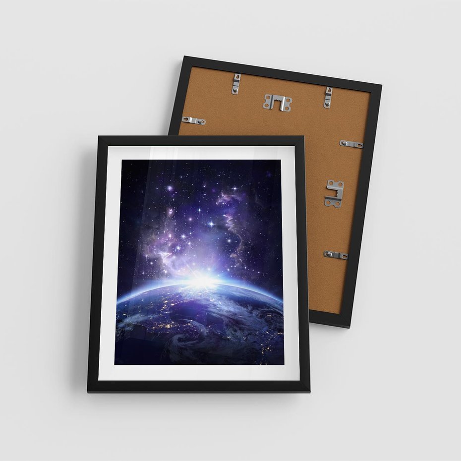 Plakat w ramie 40x50 - Podróż w kosmiczną przestrzeń - kosmos, ziemia - rama czarna