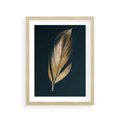 Plakat w ramie 30x40 - Mroczne Złoto - nowoczesna grafika, złoty liść na czarnym tle - rama drewno