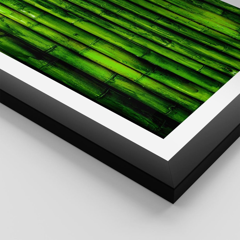 Plakat w ramie 40x50 - Bambusowy urok zielonej harmonii - bambus, zieleń - rama czarna