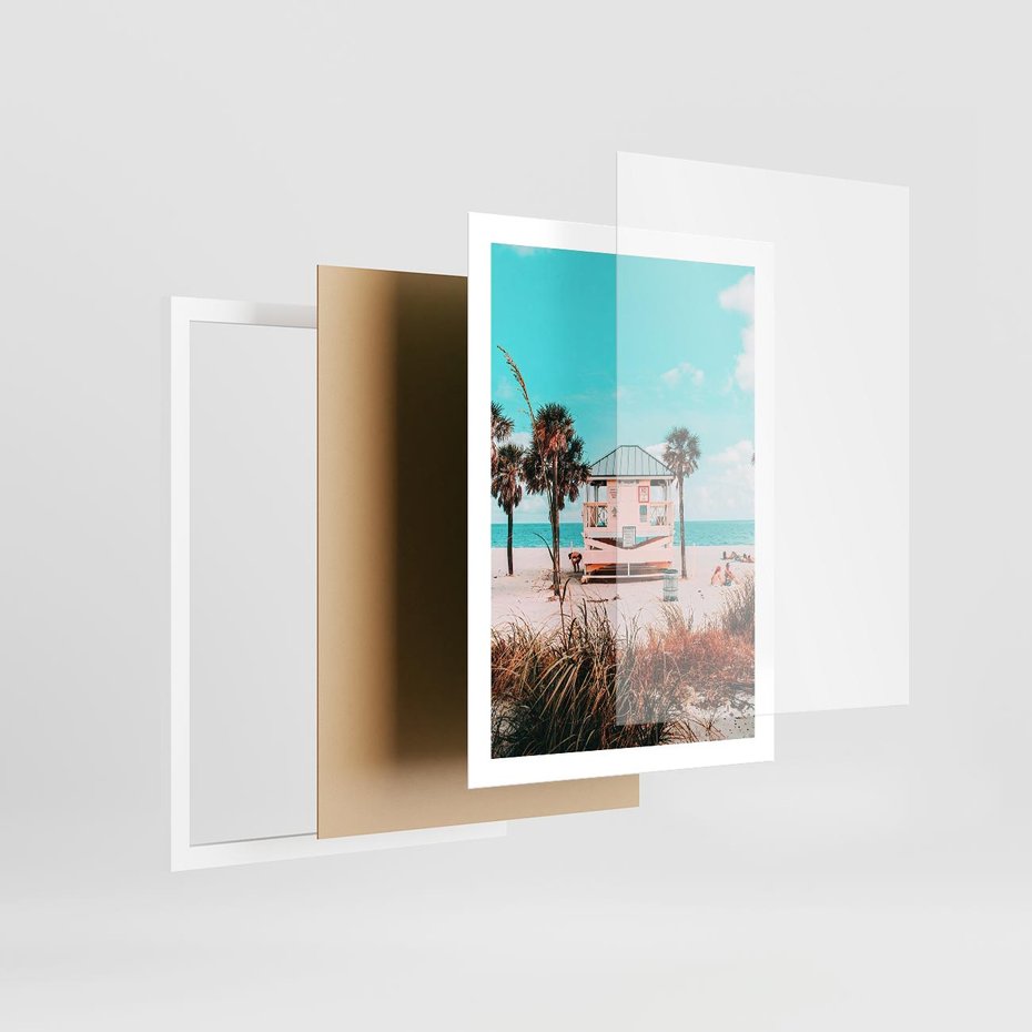 Plakat w ramie 50x70 - Plaża, Palmy i Spokój Miami - budka ratownika, plaża Miami - rama biała