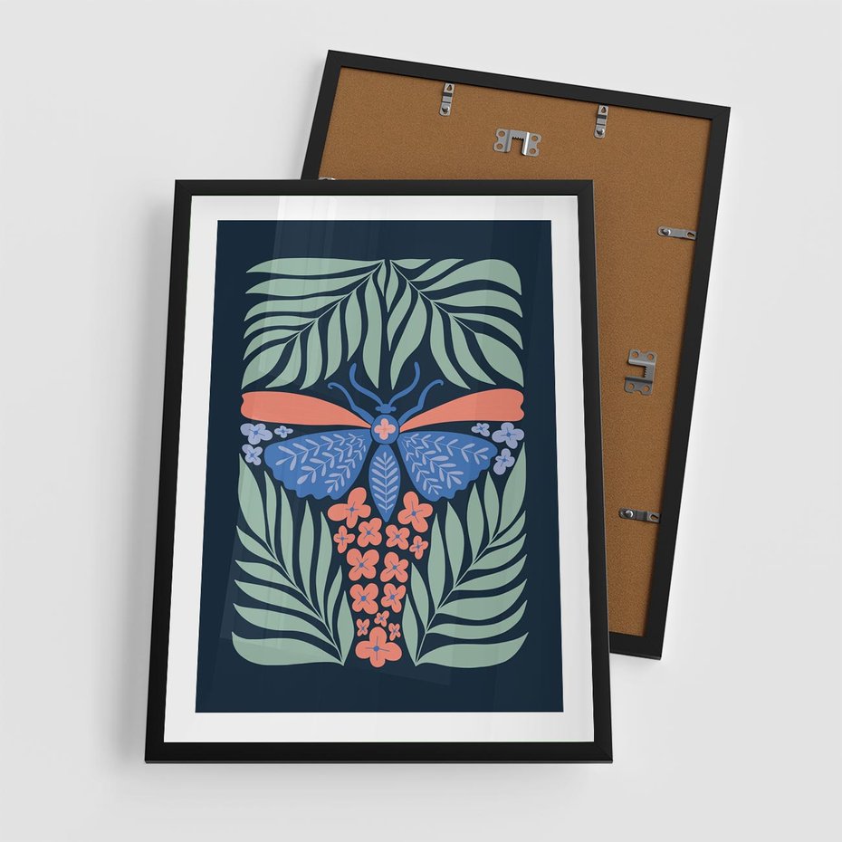 Plakat w ramie 50x70 - Granatowa Noc - granatowe tło, abstrajcyjna ćma - rama czarna