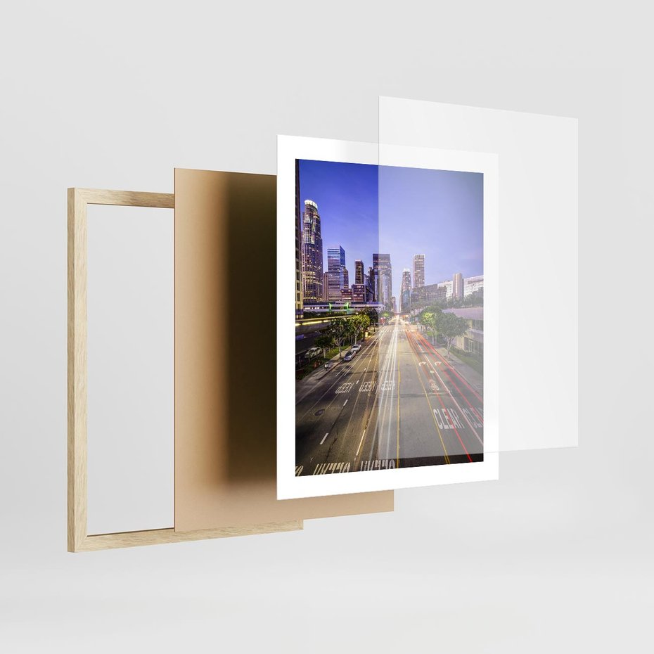 Plakat w ramie 40x50 - Światło nocnej ulicy - miasto, nocą - rama drewno