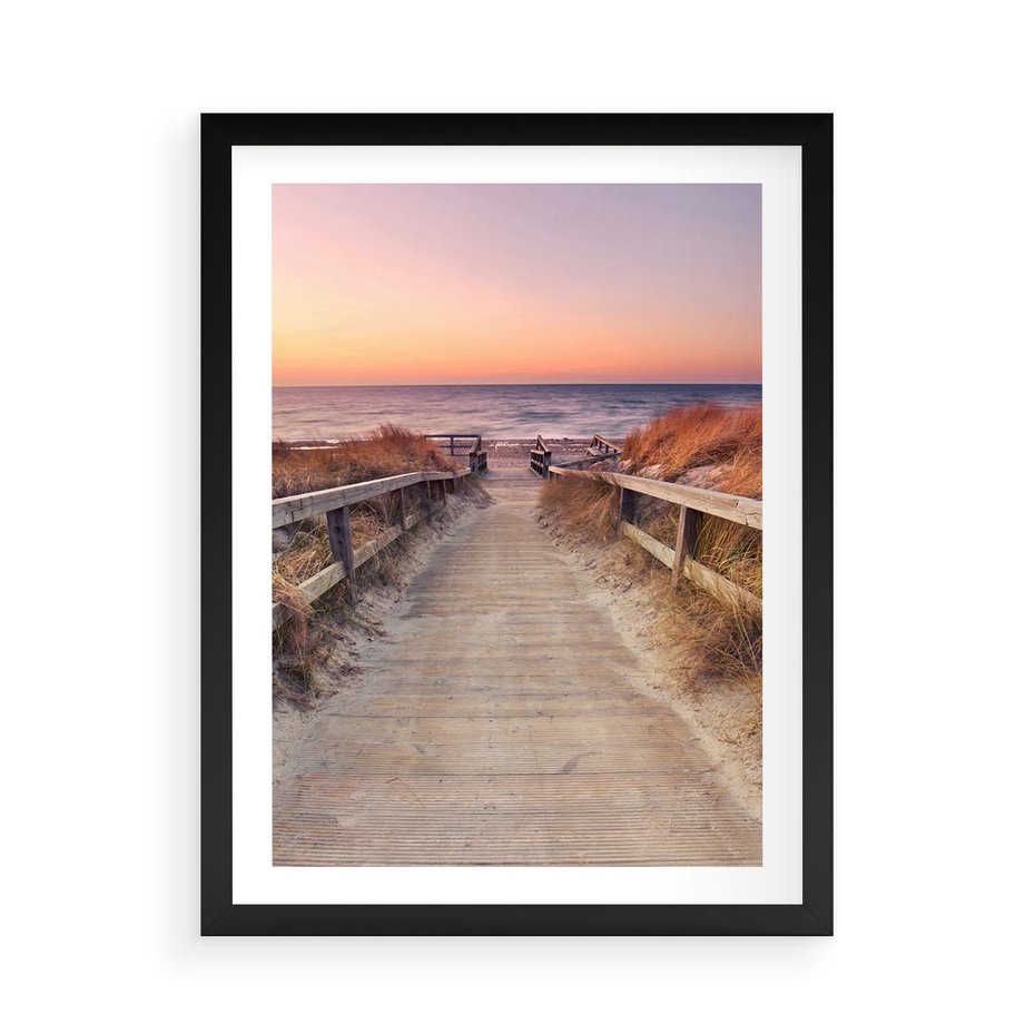 Plakat w ramie 50x70 - Spacer Wśród Przyboju - dróżka, morze - rama czarna