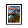 Plakat w ramie 30x40 - Jezioro wśród majestatycznych gór - jezioro, góry - rama czarna