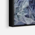 Obraz w ramie 50x50 - Melodia mgieł i marzeń - abstrakcja w kolorze granatu, przypominająca górę lodową - rama czarna