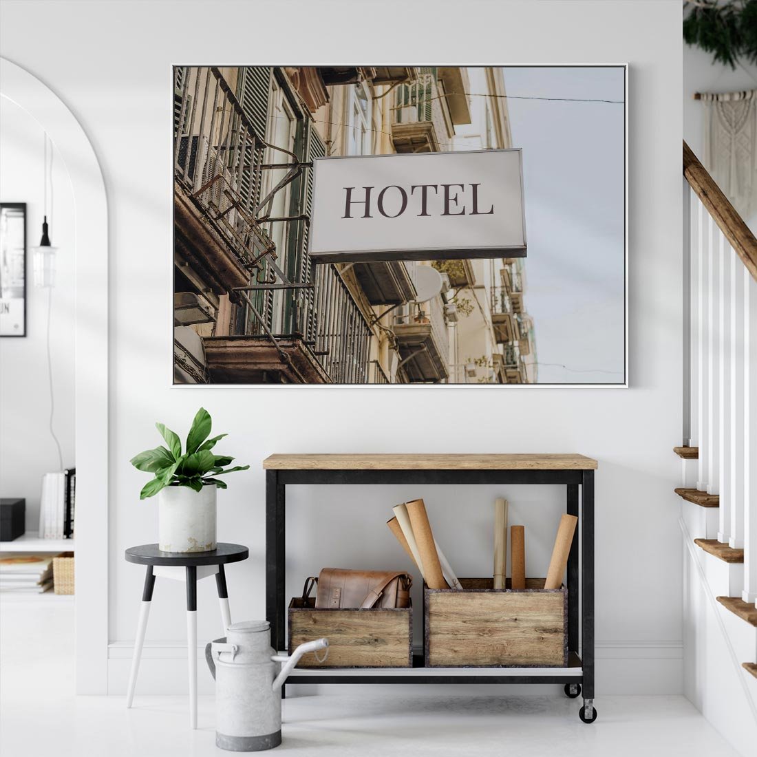Obraz w ramie 70x50 - Magiczne Spacery - hotel, uliczka - rama biała