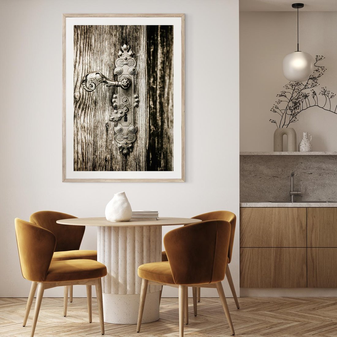 Plakat w ramie 50x70 - Stare Drzwi z Ozdobną Klamką - stare drzwi, klamka - rama drewno
