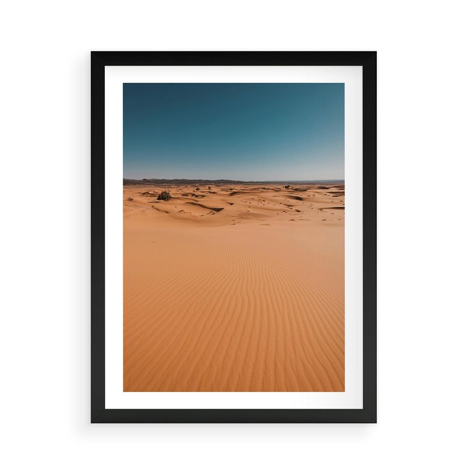 Plakat w ramie 50x70 - Piasek w Przytulnym Wnętrzu - pustynia, piasek - rama czarna