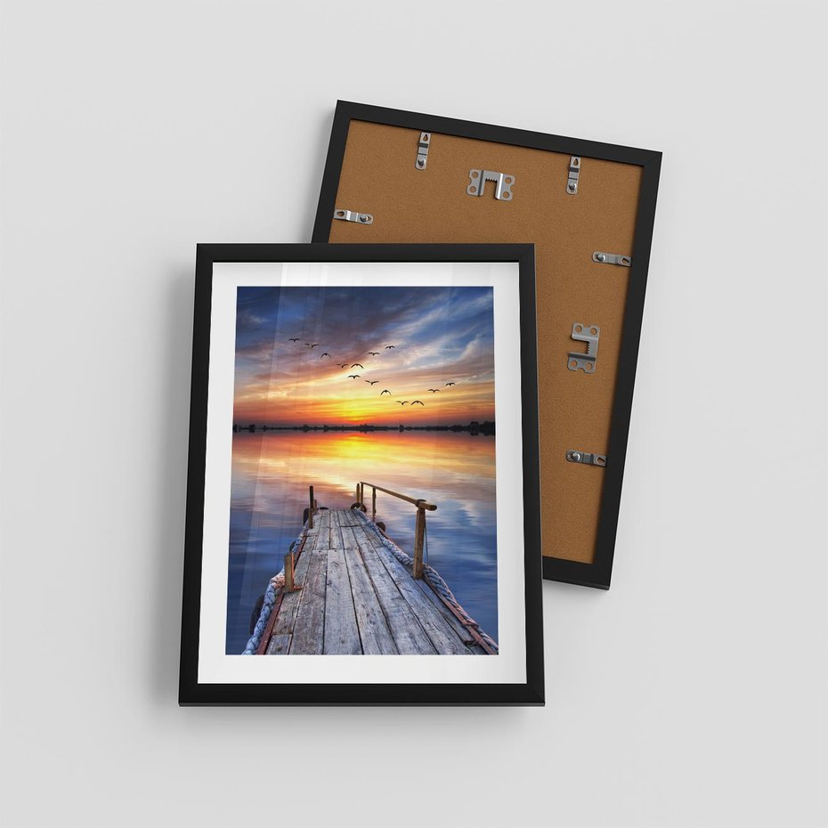 Plakat w ramie 30x40 - Zachód słońca na pomostcie - pomost, zachód - rama czarna