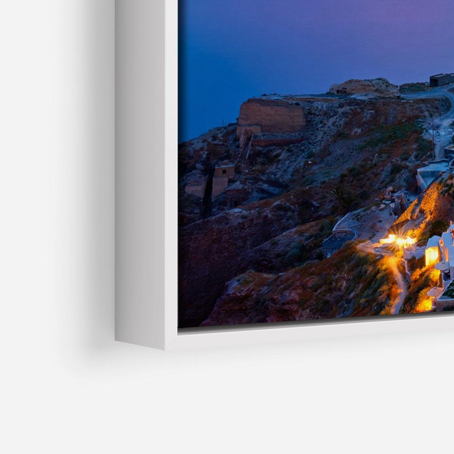 Obraz w ramie 120x80 - Wyblakłe wspomnienia gwiazd - Santorini, wieczór - rama biała
