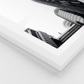 Plakat w ramie 50x70 - Monochromatyczna Sceneria Wieżowców - architektura, wieżowce - rama biała