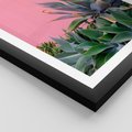 Plakat w ramie 50x70 - Tropikalne Liście na Różowej Ścianie - różowa ściana, tropikalne liście na jej tle - rama czarna