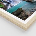 Plakat w ramie 50x70 - Abstrakcyjna nowoczesność - wodospad, woda - rama drewno