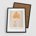 Plakat w ramie 50x70 - Kwiatowa Kreatywność - tropikalny liść w wazonie, typografia - rama czarna