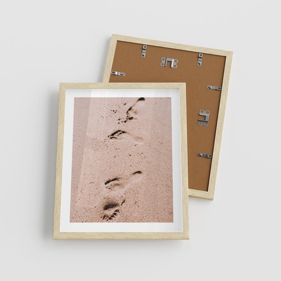 Plakat w ramie 40x50 - Ślady na Piasku - piasek, plaża - rama drewno