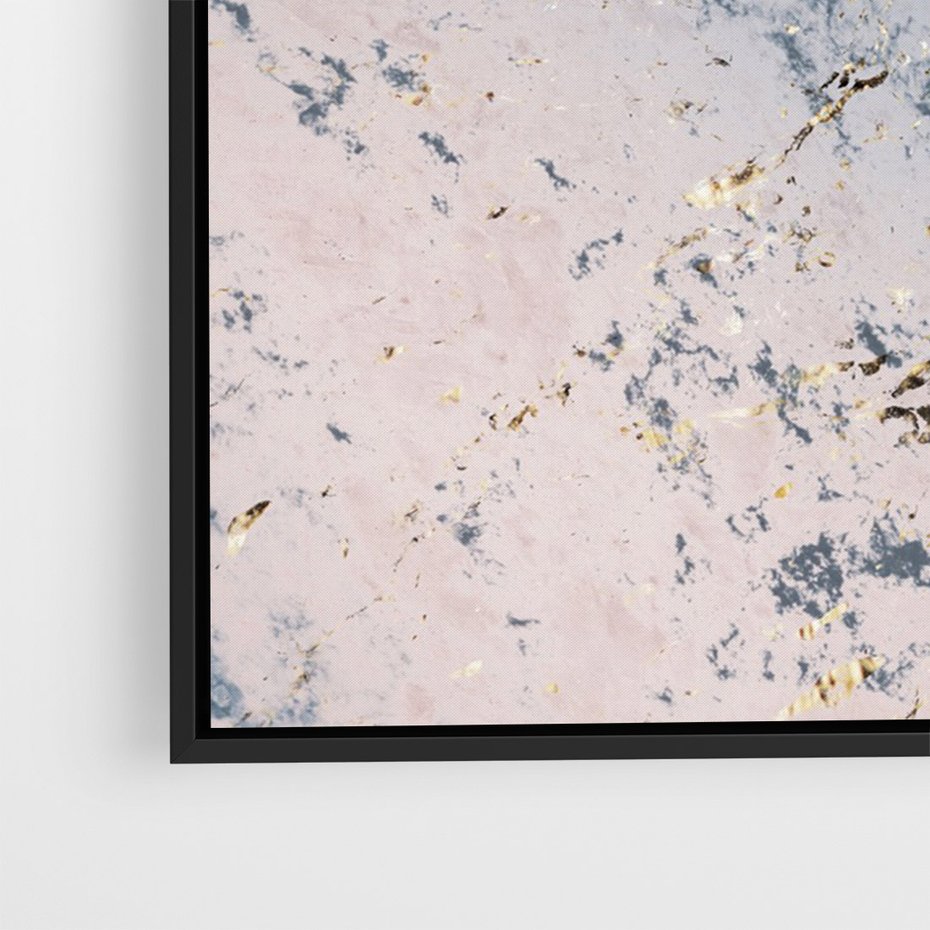 Obraz w ramie 70x100 - Elegancja i Wyrafinowanie - marmur, złoto - rama czarna