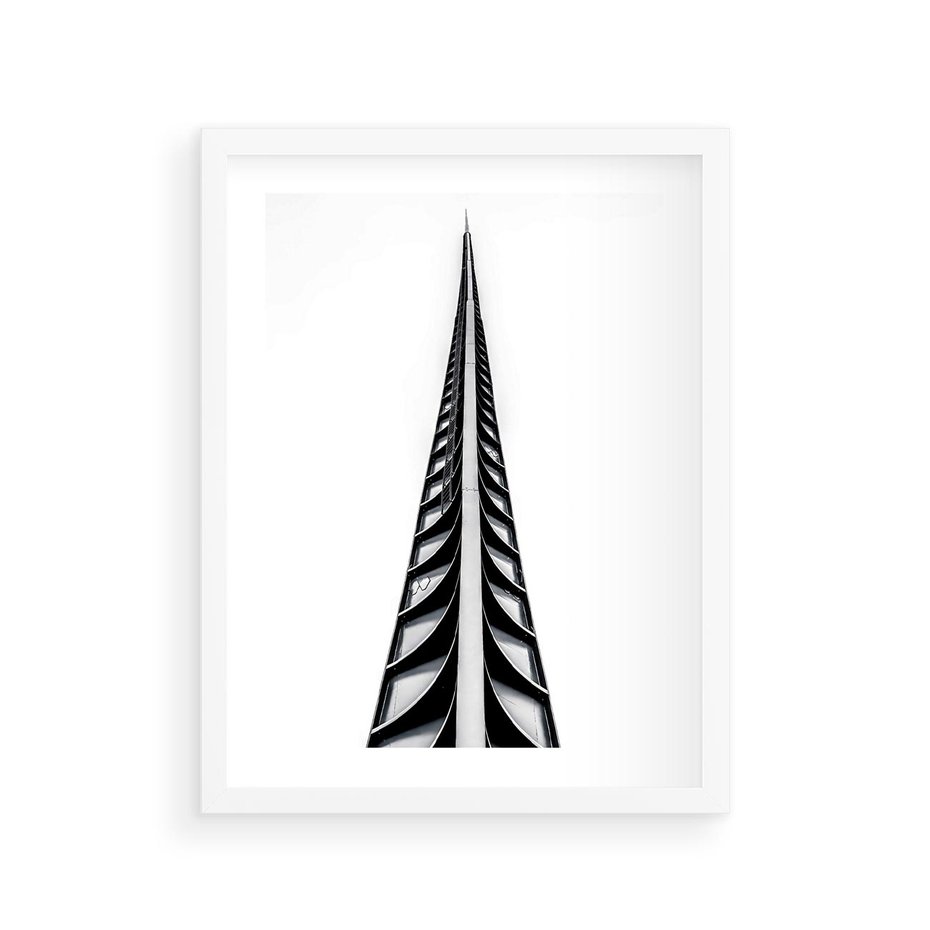 Plakat w ramie 30x40 - Majestatyczna Architektura - wysoki, strzelisty wieżowiec - rama biała