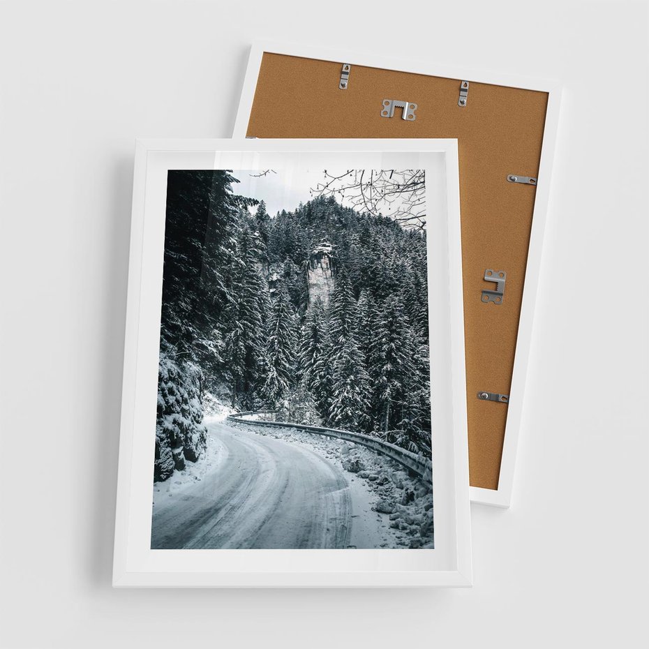 Plakat w ramie 50x70 - Zimowa Przygoda - zima w górach, droga - rama biała