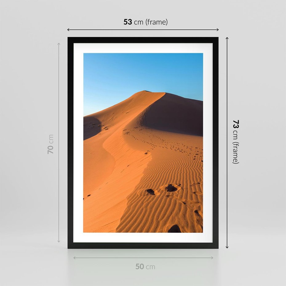 Plakat w ramie 50x70 - Piasek pustyni wędruje - pustynia, piasek - rama czarna