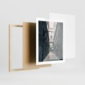 Plakat w ramie 40x50 - Odkryj tajemnice miasta - uliczka, perspektywa - rama drewno