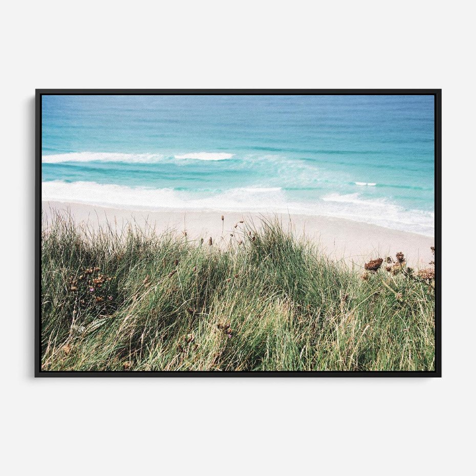 Obraz w ramie 100x70 - Harmonia Natury - widok z wydm, wydmy porośnięte trawami - rama czarna