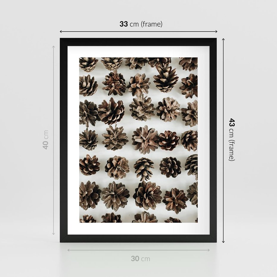 Plakat w ramie 30x40 - Jesienna Tekstura - kompozycja z suchych szyszek, jesienne szyszki - rama czarna
