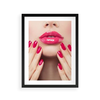 Plakat w ramie 40x50 - Wyrażenie Piękna - paznokcie, usta - rama czarna