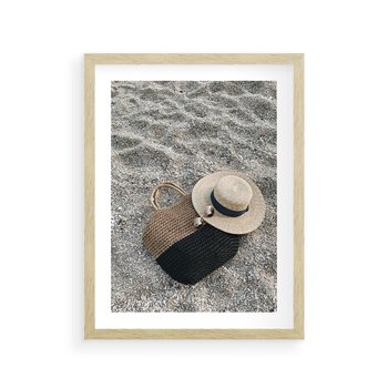 Plakat w ramie 30x40 - Plażowe Przygotowania - torba plażowa, kapelusz - rama drewno