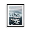 Plakat w ramie 30x40 - Ciepło i Urok Północy - skandynawskie, domki - rama czarna