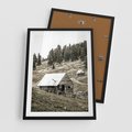 Plakat w ramie 50x70 - Ustronne Chatki w Górach - rustykalne domki w górach, sepia - rama czarna