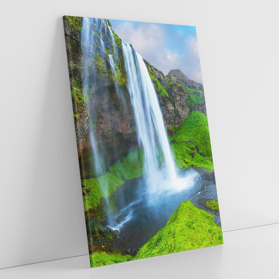 Obraz na płótnie 50x70 - majestat górskiego krajobrazu - wodospad, góry