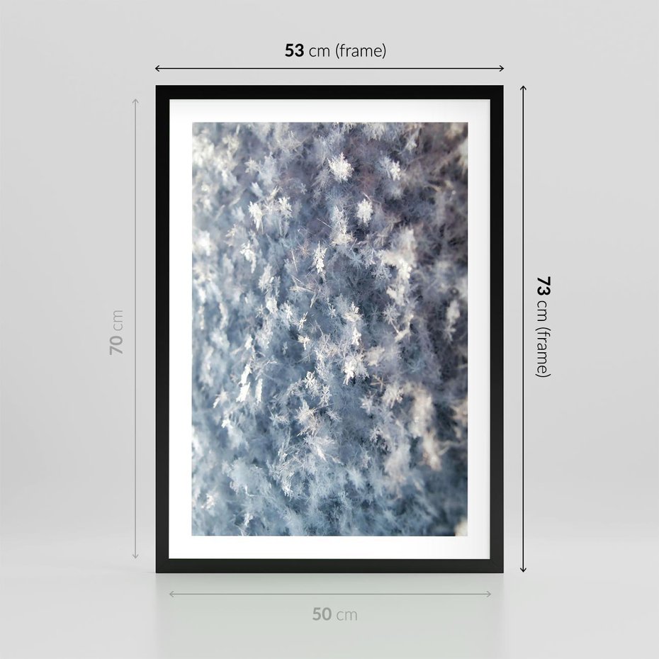 Plakat w ramie 50x70 - Magia Śnieżnych Kryształków - śnieg, szron - rama czarna