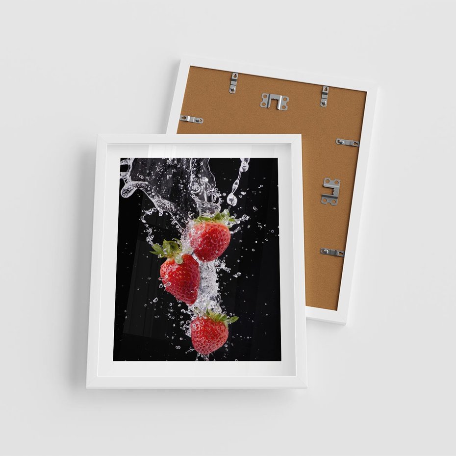 Plakat w ramie 40x50 - Słodki urok truskawek - truskawki, owoce - rama biała