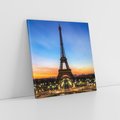 Obraz na płótnie 40x40 - Wieża Eiffla w Innej Odsłonie - wieża, Eiffla