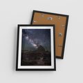 Plakat w ramie 40x50 - Gwiaździsta Noc na Pustyni - noc na pustyni, gwiździste niebo - rama czarna