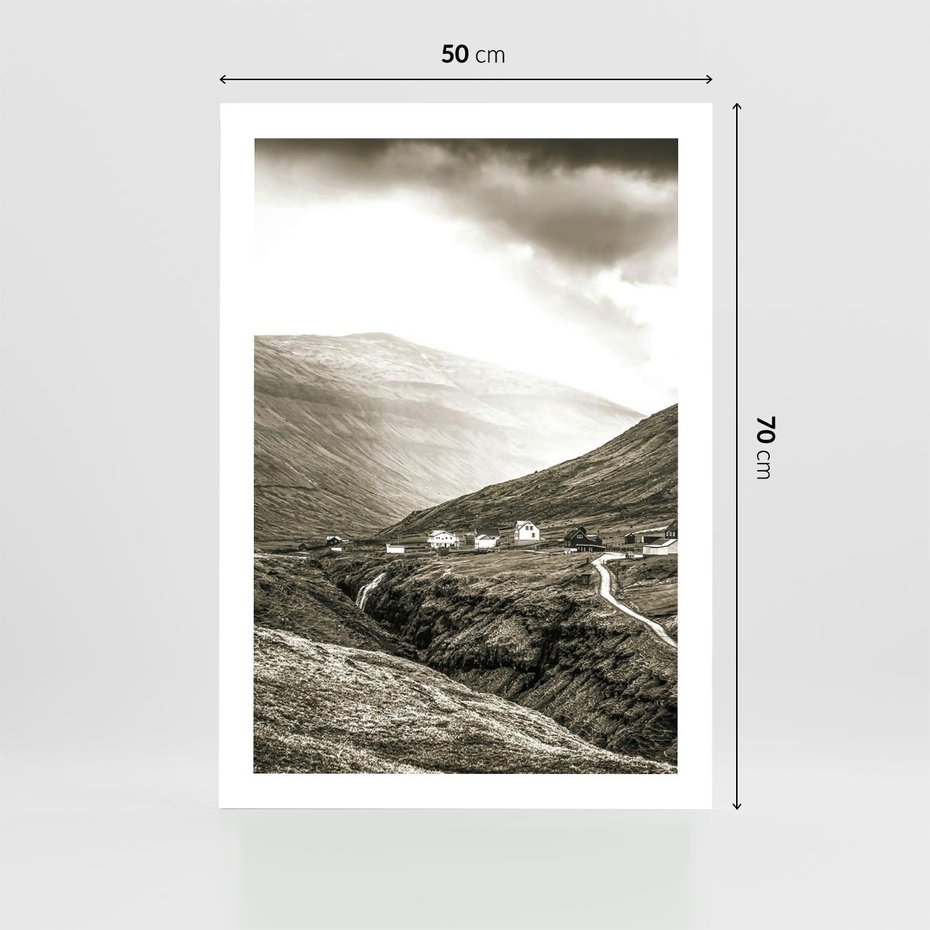 Plakat bez ramy 50x70 - Domki w Górach - czarno biała fotografia, górski pejzaż