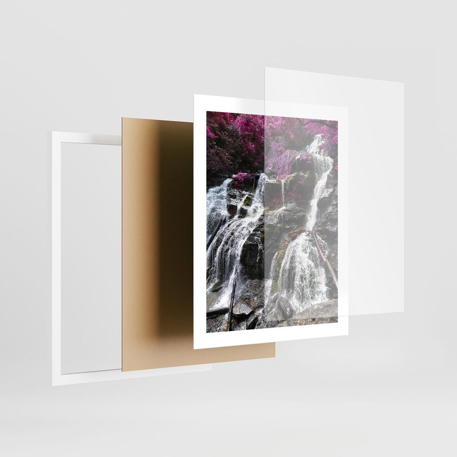 Plakat w ramie 40x50 - Wodospad wśród majestatycznych gór - wodospad, góry - rama biała
