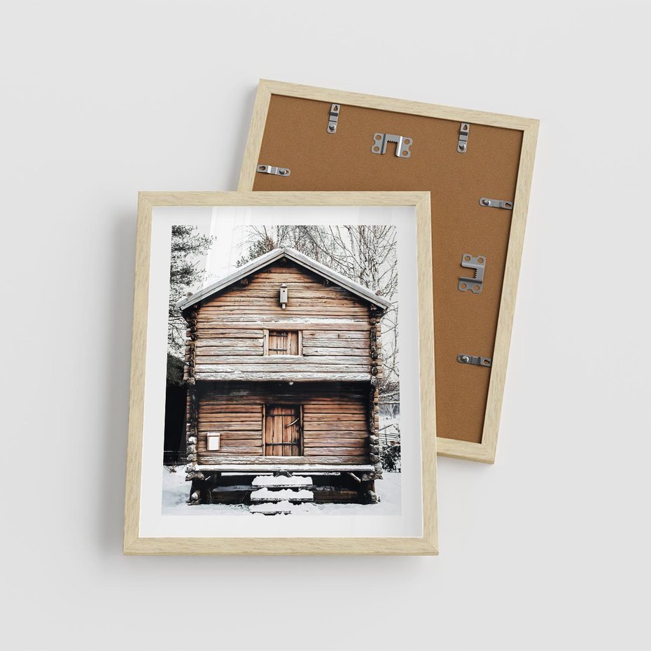 Plakat w ramie 40x50 - Śnieżny Ustronny Raj - domek w górach, śnieg - rama drewno