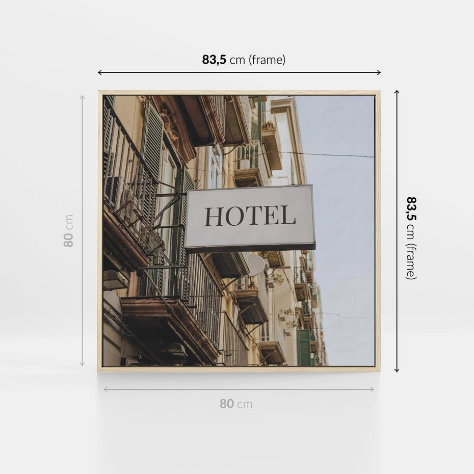 Obraz w ramie 80x80 - Magiczne Spacery - hotel, uliczka - rama drewno