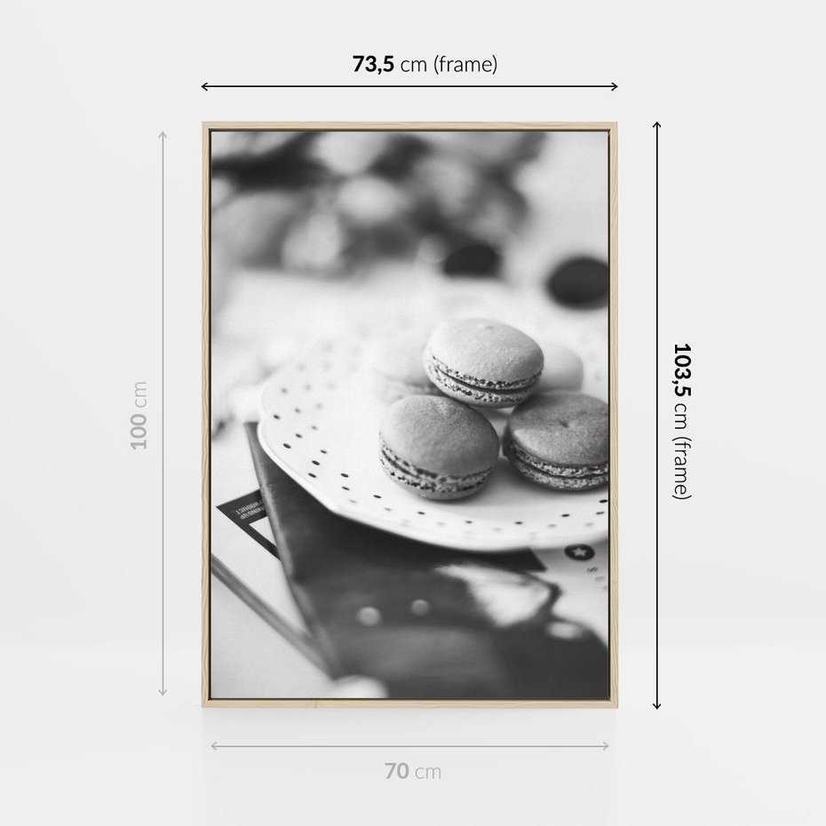 Obraz w ramie 70x100 - Makaroniki w Szarości - czarno biała fotografia, plakat - rama drewno