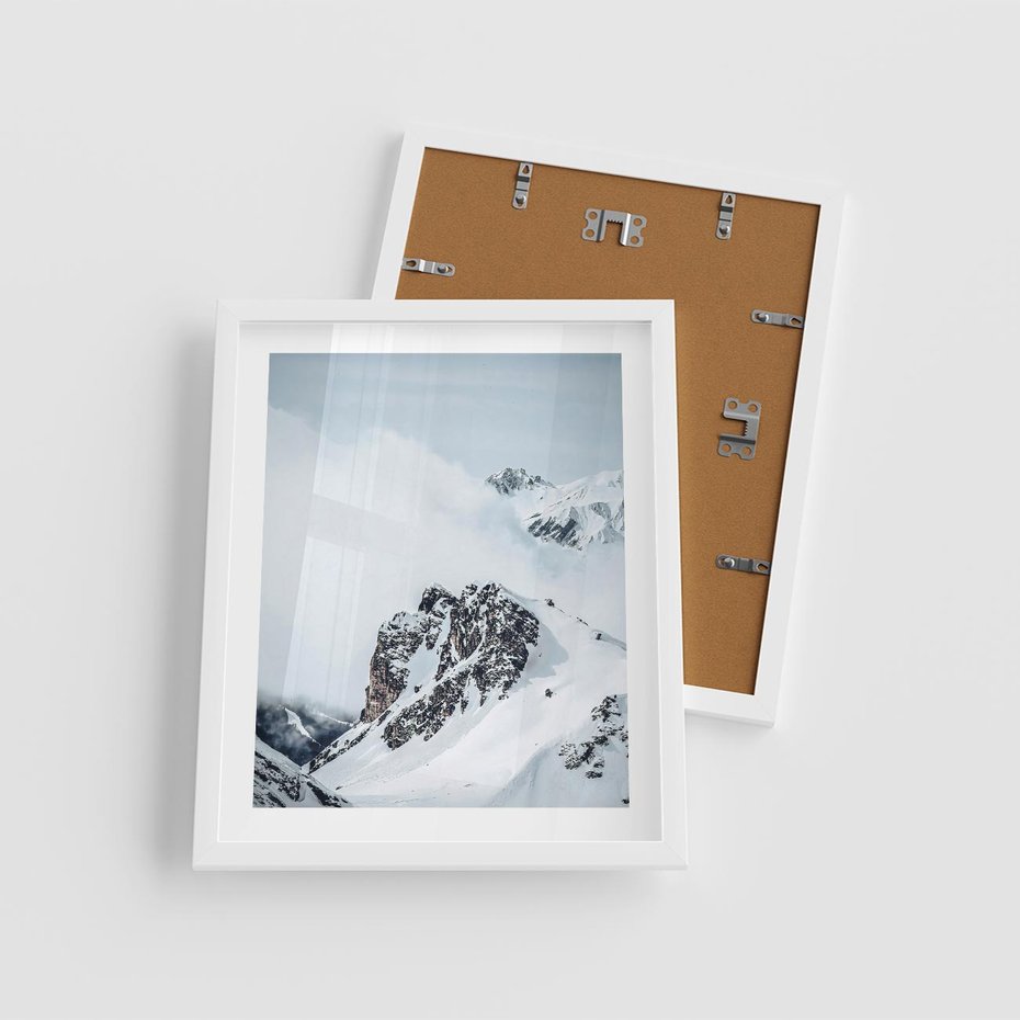 Plakat w ramie 40x50 - Górski Majestat - górskie szczyty pod śniegiem, górski krajobraz - rama biała