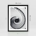 Plakat w ramie 30x40 - Nowoczesne Schody: Kręcone Piękno - nowoczesna architektura, kręcone schody - rama czarna