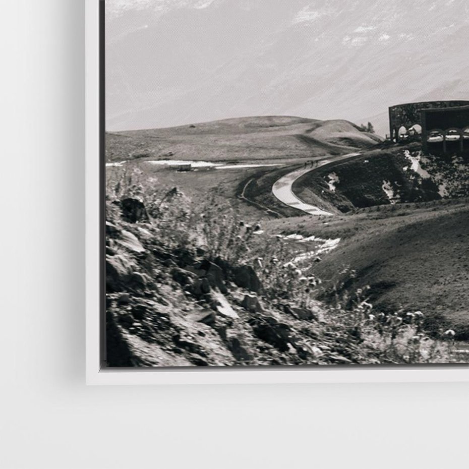 Obraz w ramie 120x80 - Wzgórza w Bieli - górski krajobraz, punkt widokowy - rama biała