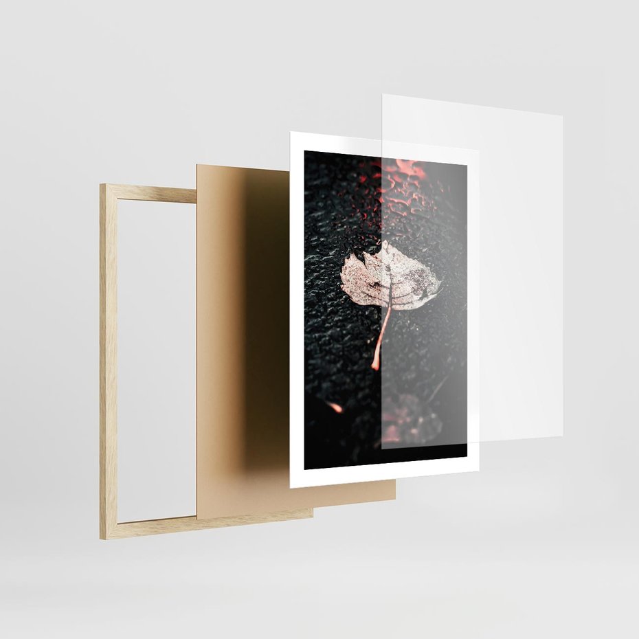 Plakat w ramie 50x70 - Jesień w Detalu: Liść na Mokrej Drodze - liść, jesień - rama drewno