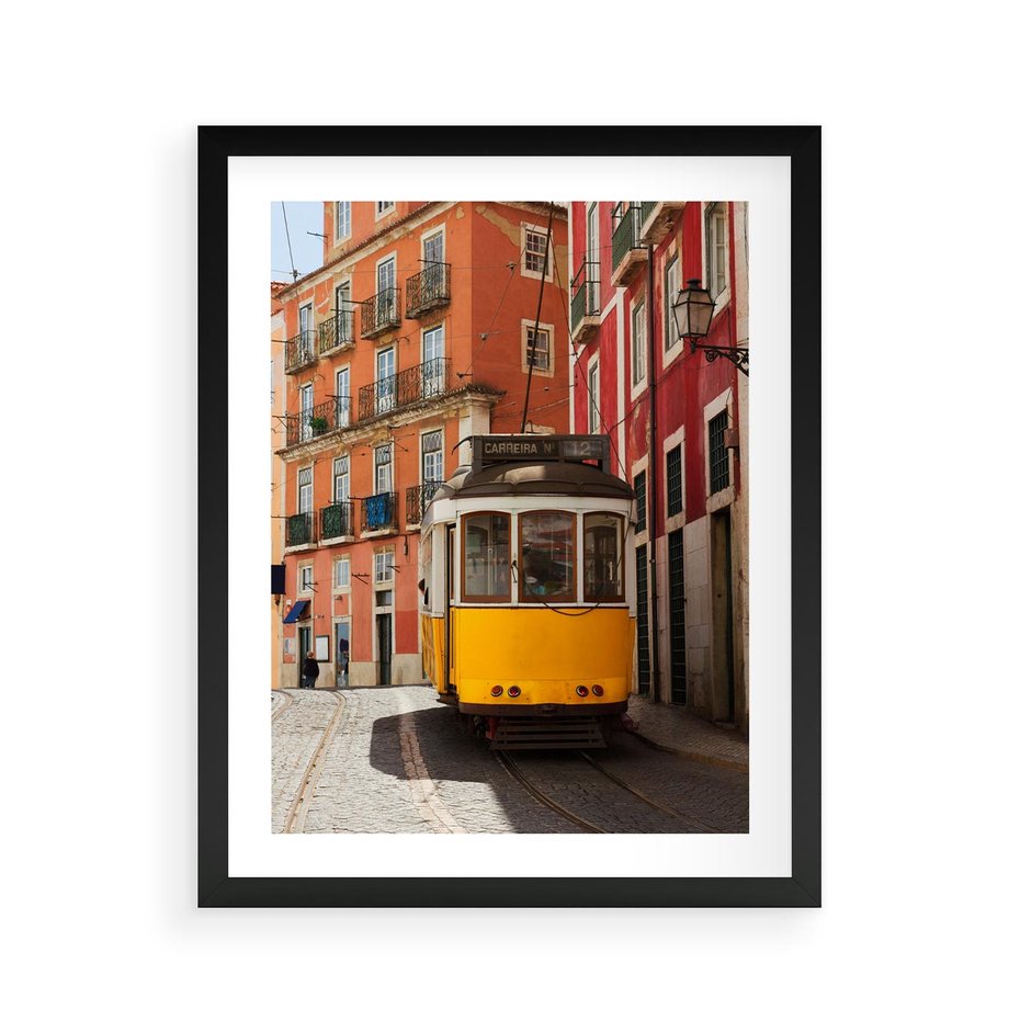 Plakat w ramie 40x50 - Urok tramwaju w Lizbonie - Lizbona, tramwaj - rama czarna
