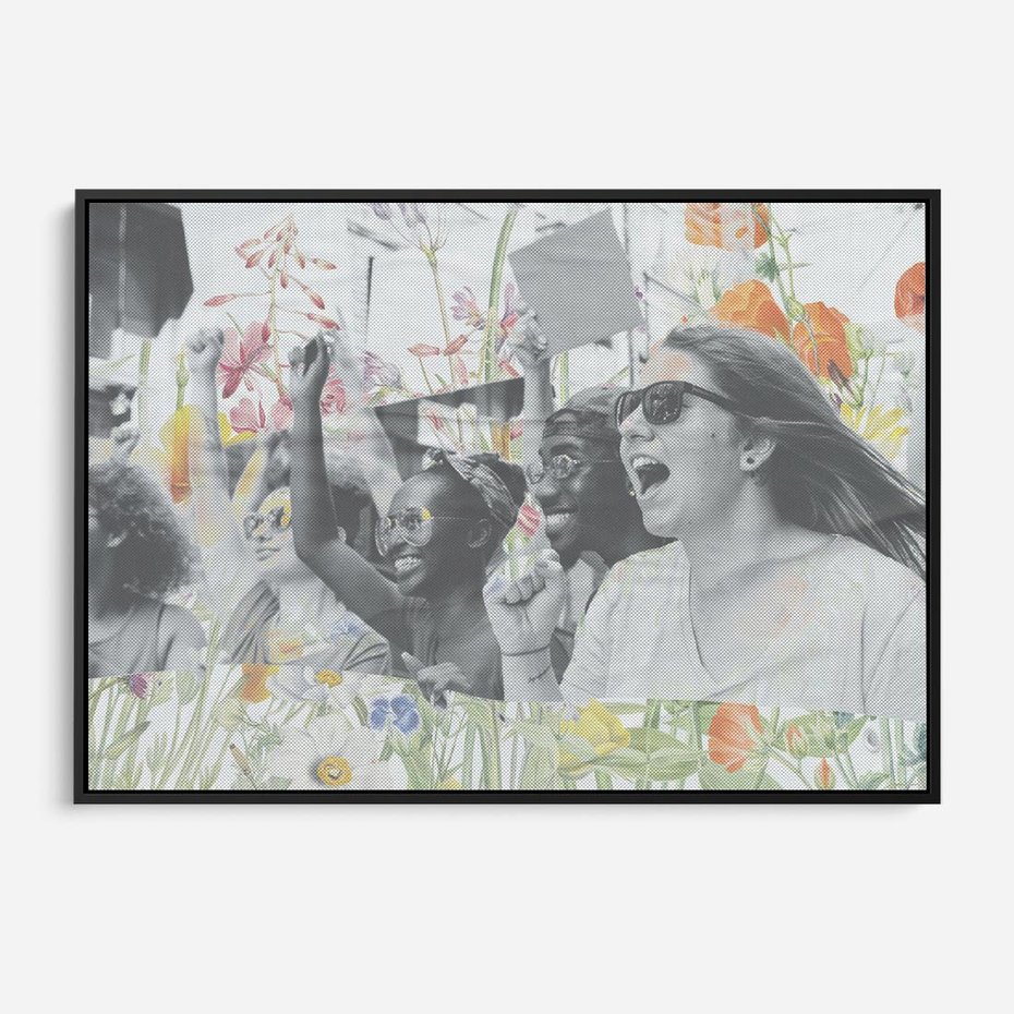 Obraz w ramie 70x50 - Księga zaklętych marzeń - kolaż, czarnobiałe zdjęcie wesołych młodych ludzi - rama czarna